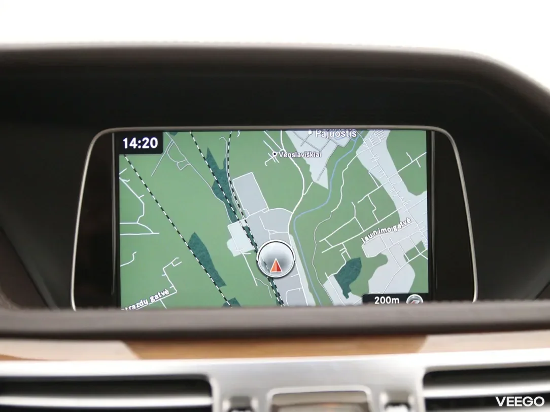 Mercedes-Benz E350 3 190kW