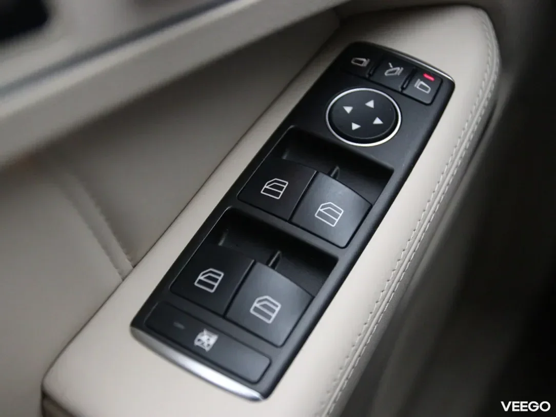 Mercedes-Benz E350 3 190kW