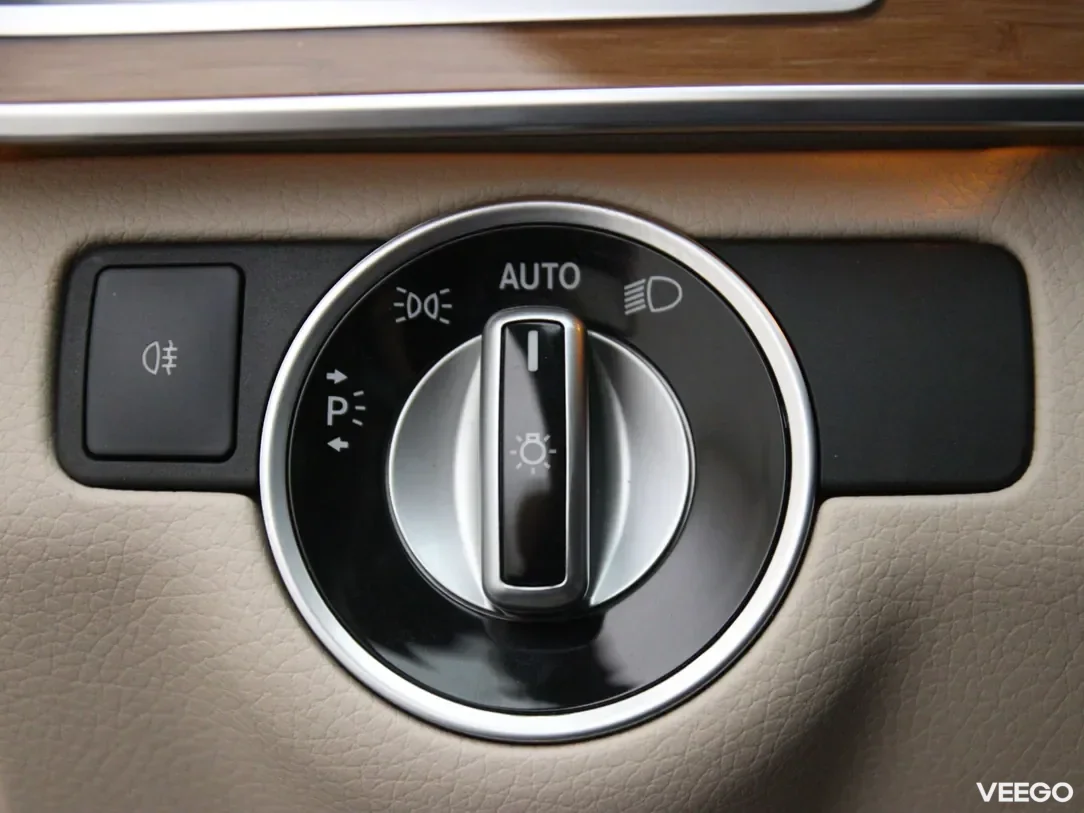 Mercedes-Benz E350 3 190kW