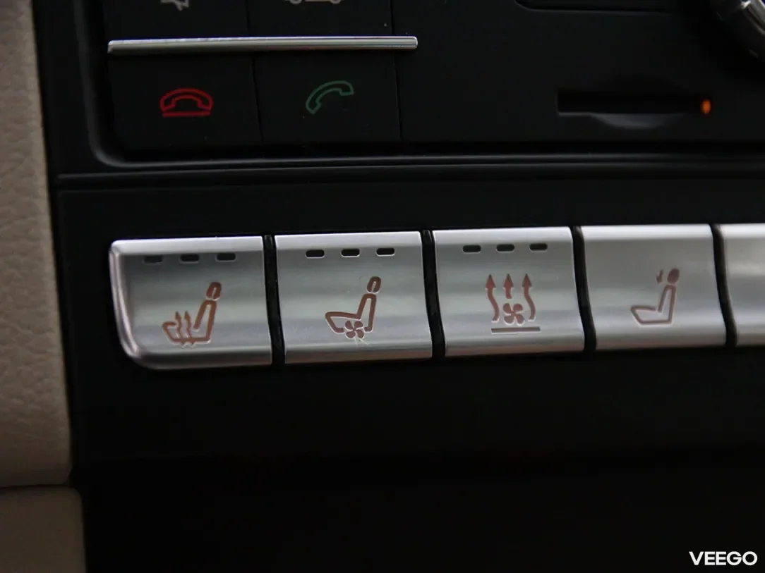 Mercedes-Benz E350 3 190kW