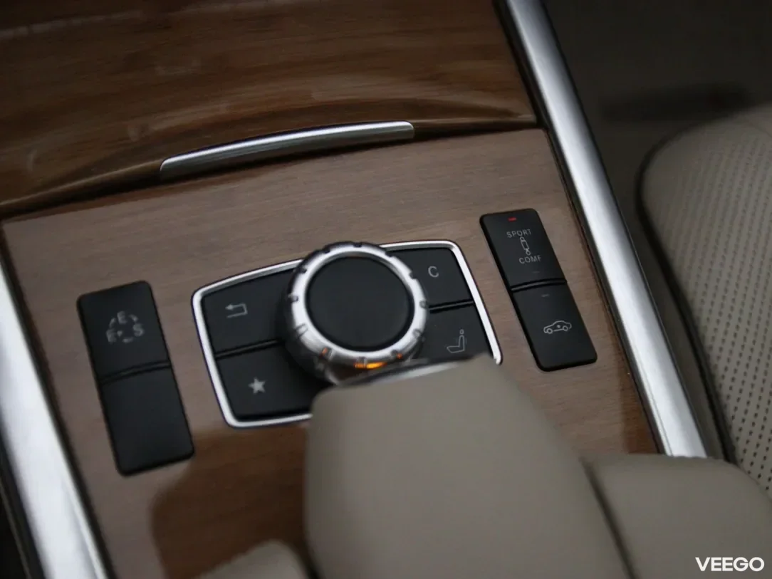 Mercedes-Benz E350 3 190kW