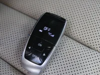 Mercedes-Benz E350 3 190kW thumbnail