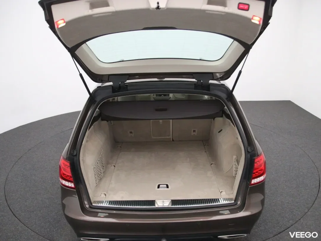 Mercedes-Benz E350 3 190kW