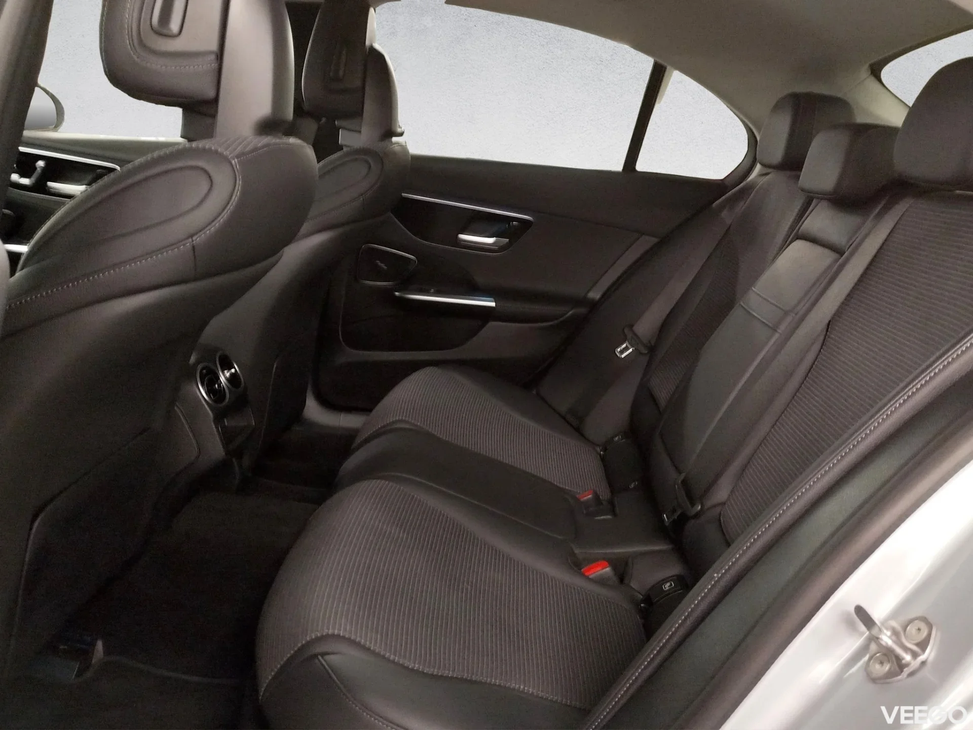 Mercedes-Benz C180 Mild-Hybrid Automatik