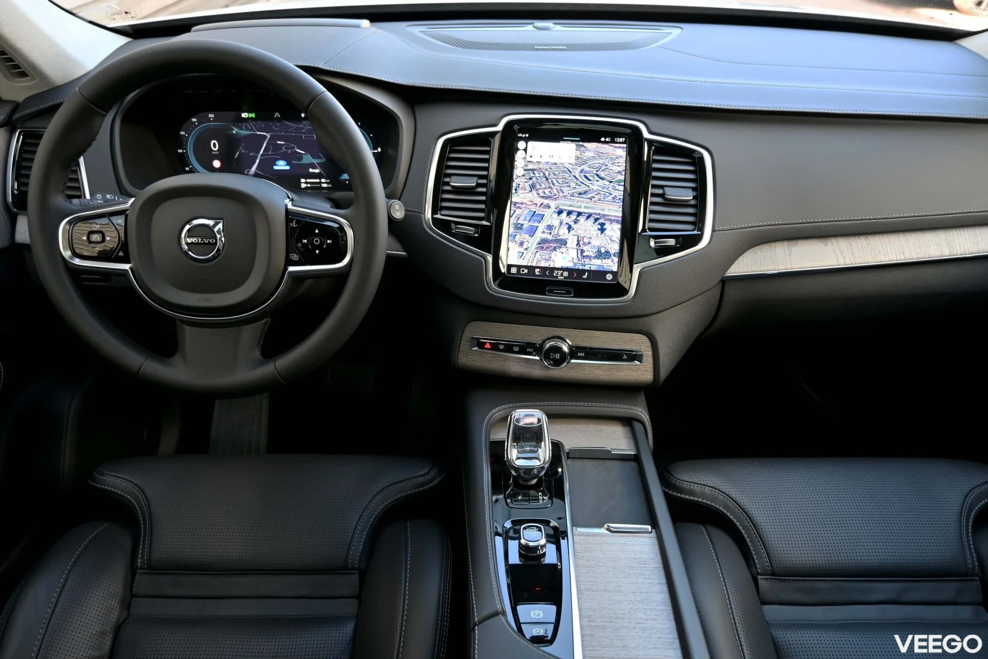 Volvo XC90 T8 TWIN ENGINE AWD H&K LUXURY+ ULTIMATE DARK INTELLI 2 335kW