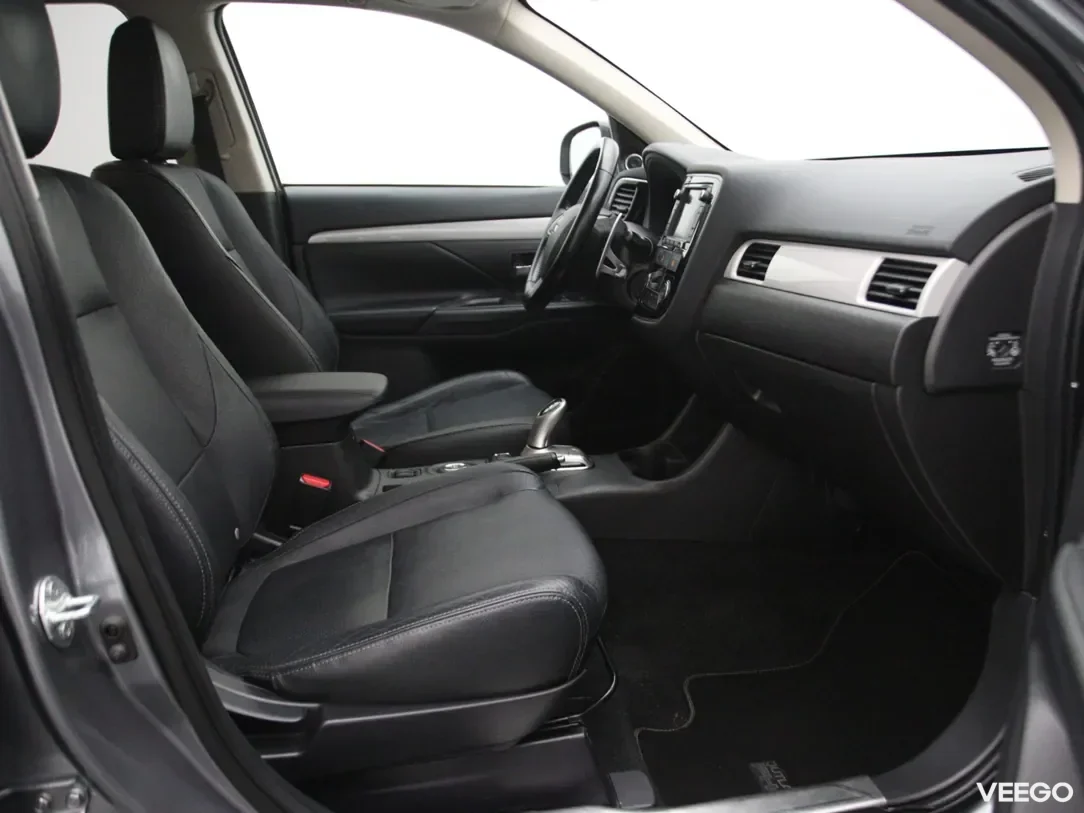 Mitsubishi Outlander 2 149kW