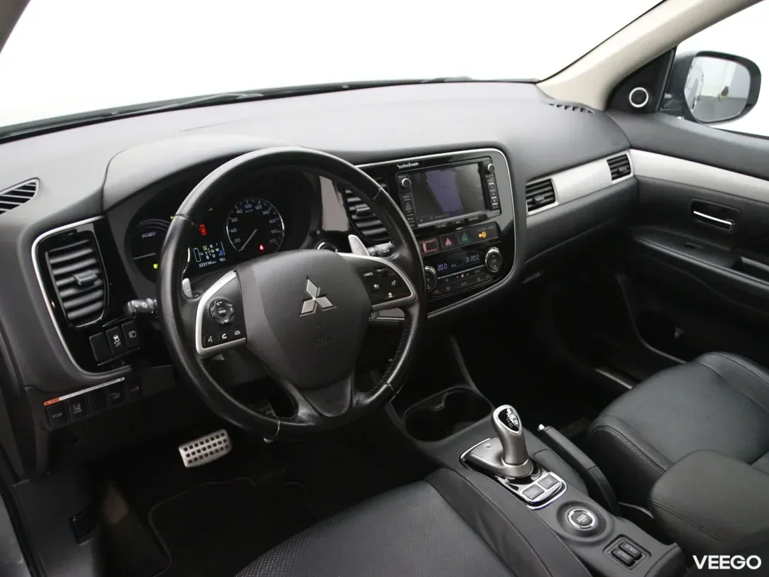 Mitsubishi Outlander 2 149kW
