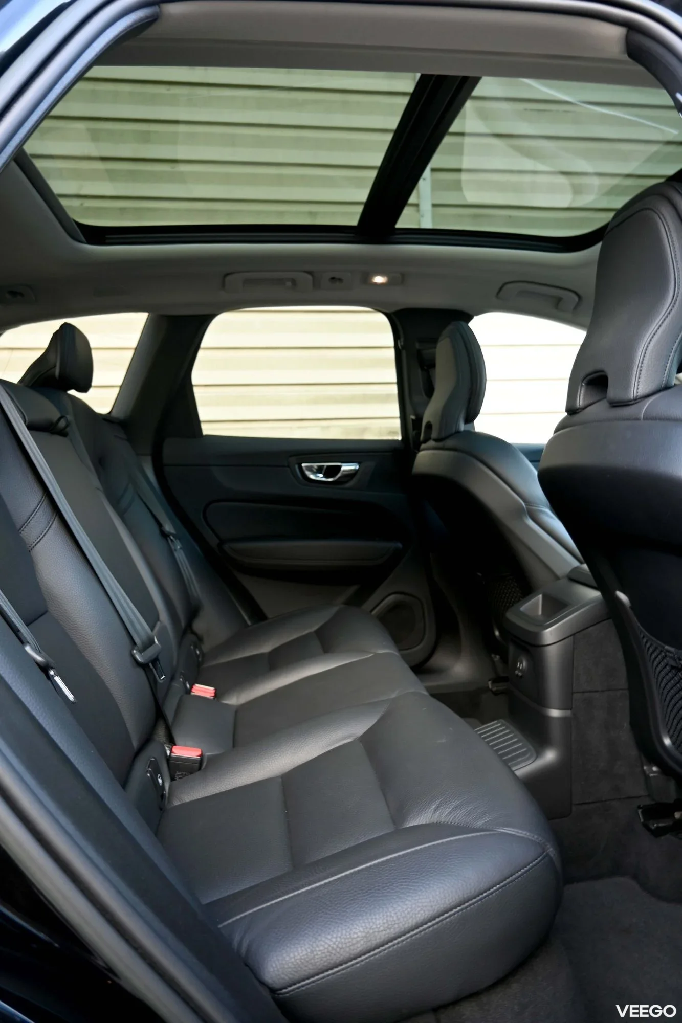 Volvo XC60 AWD ULTIMATE BRIGHT INTELLI SAFE MY22 2 293kW