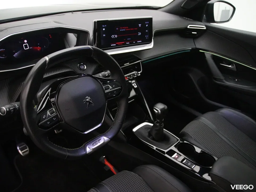 Peugeot 2008 1.2 96kW