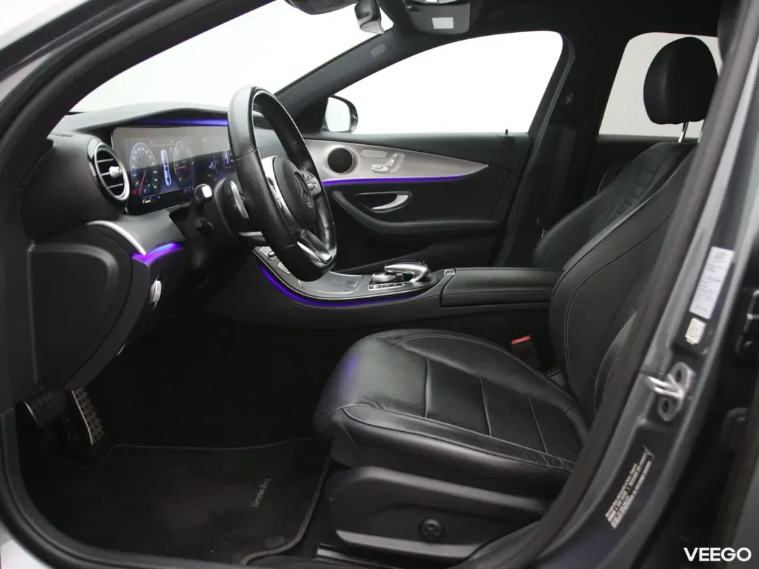 Mercedes-Benz E220 2 143kW