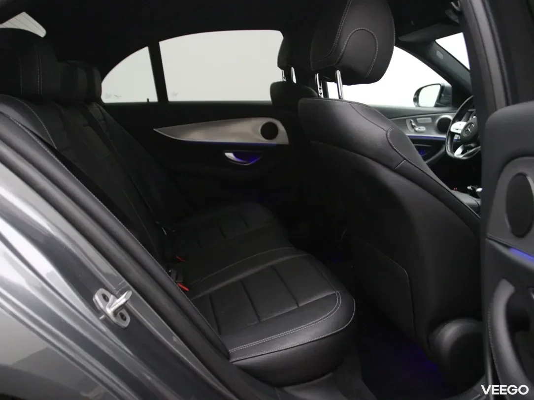 Mercedes-Benz E220 2 143kW