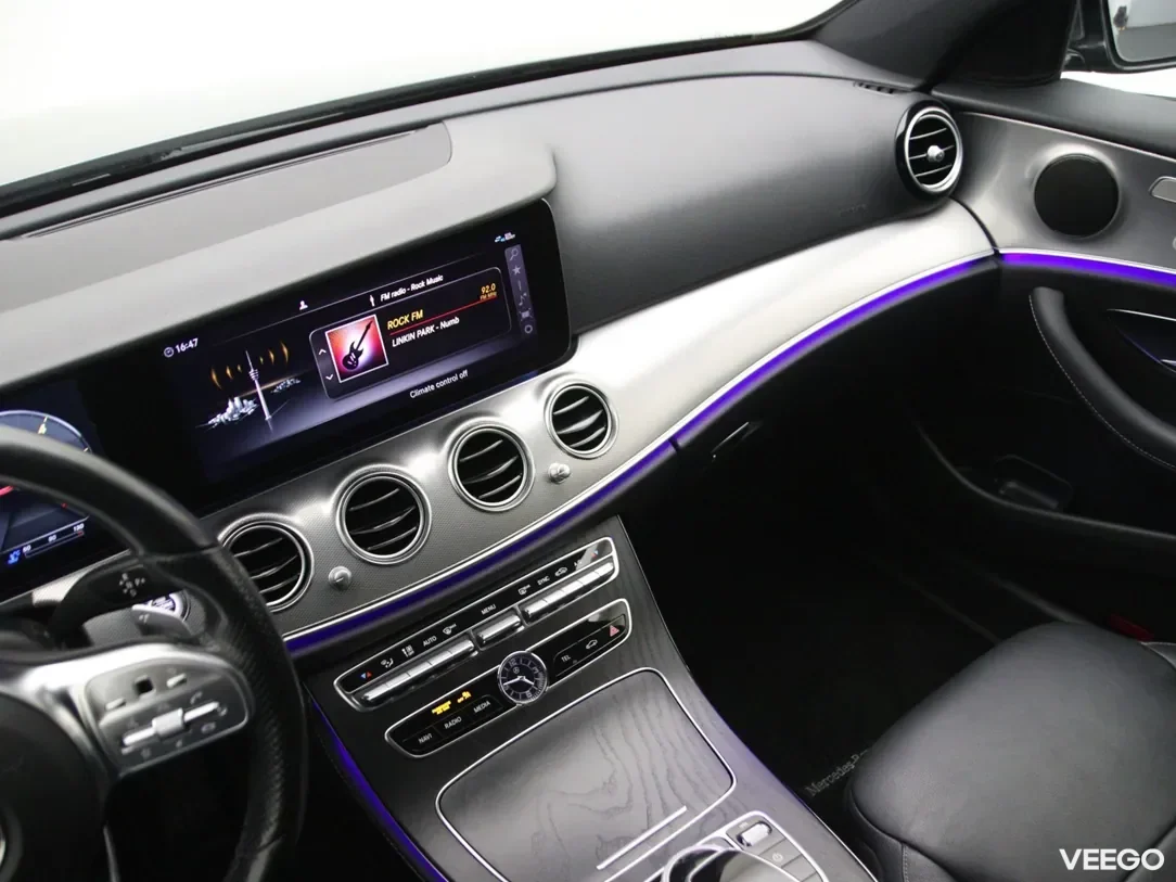 Mercedes-Benz E220 2 143kW