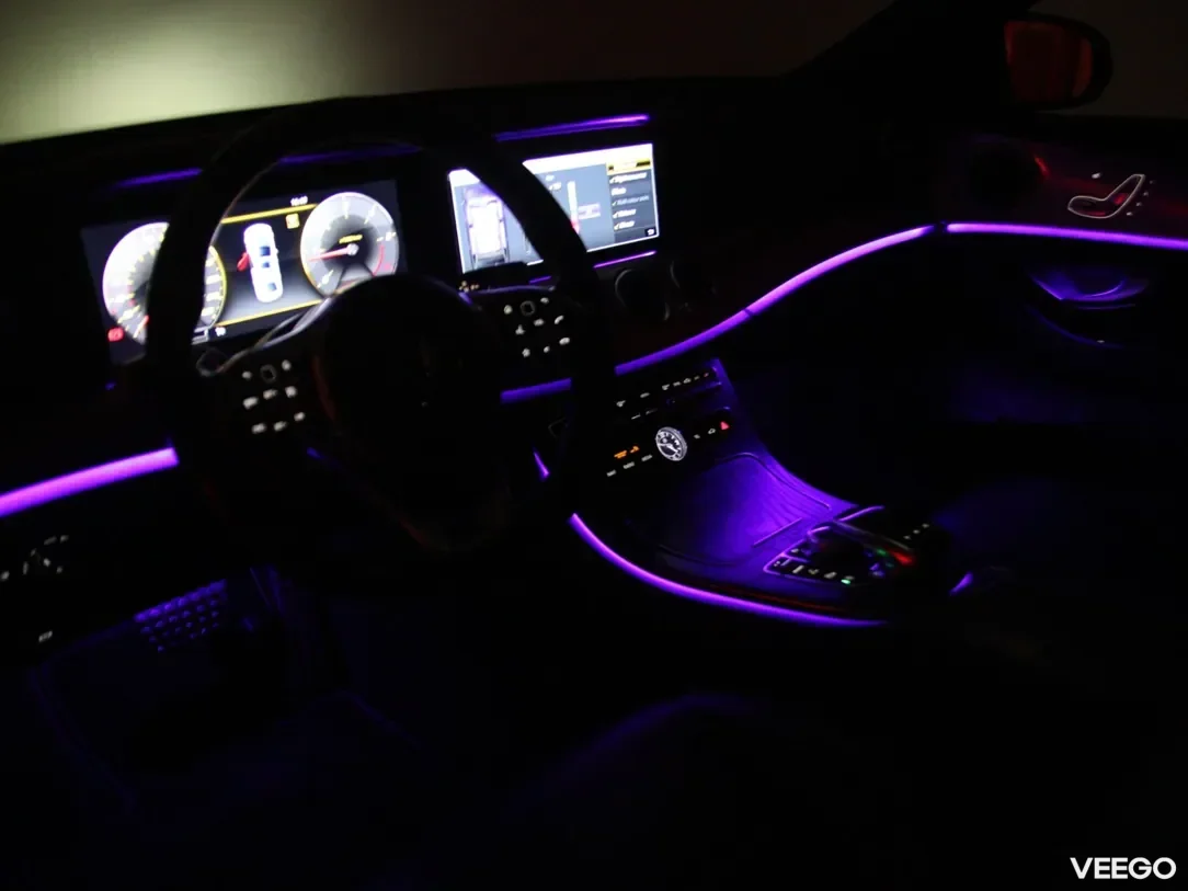 Mercedes-Benz E220 2 143kW