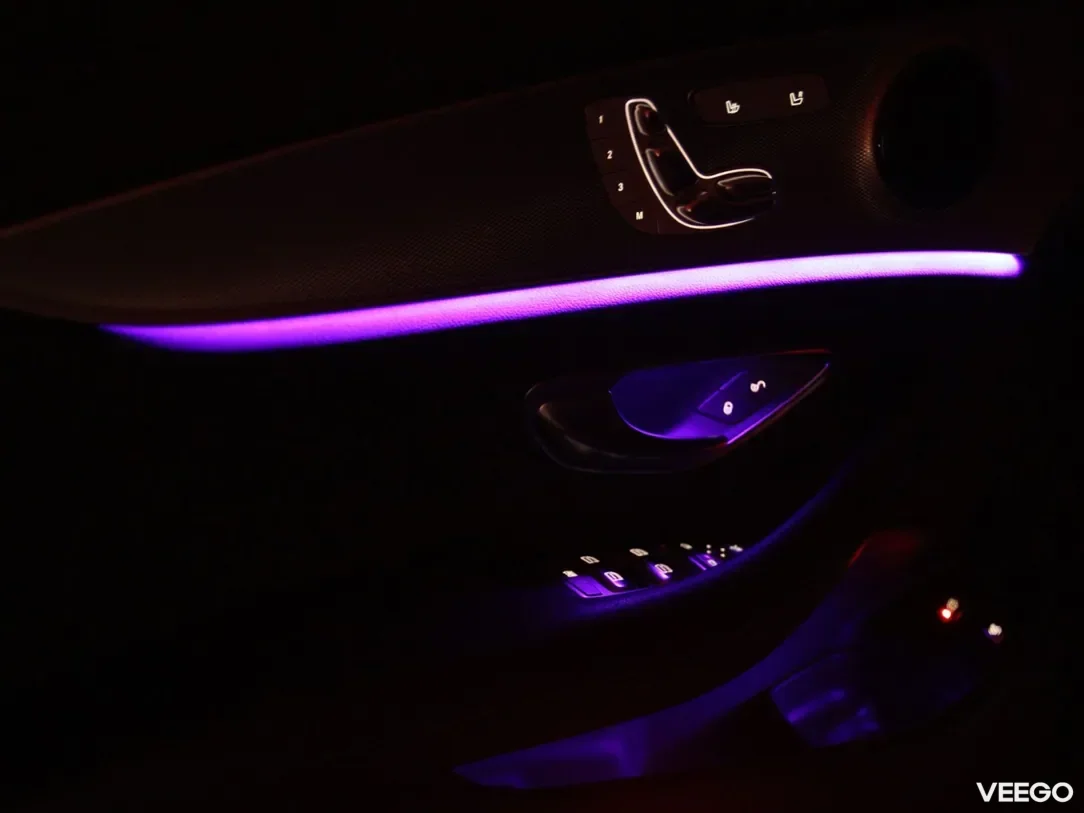 Mercedes-Benz E220 2 143kW