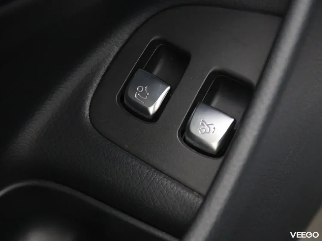 Mercedes-Benz E220 2 143kW