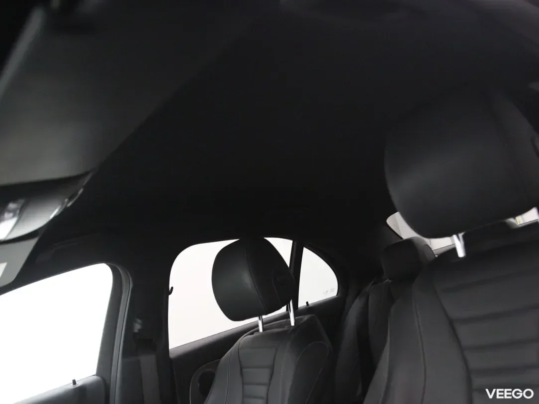 Mercedes-Benz E220 2 143kW