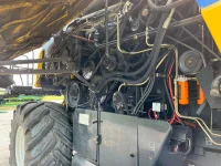 New Holland CX 860 265kW thumbnail