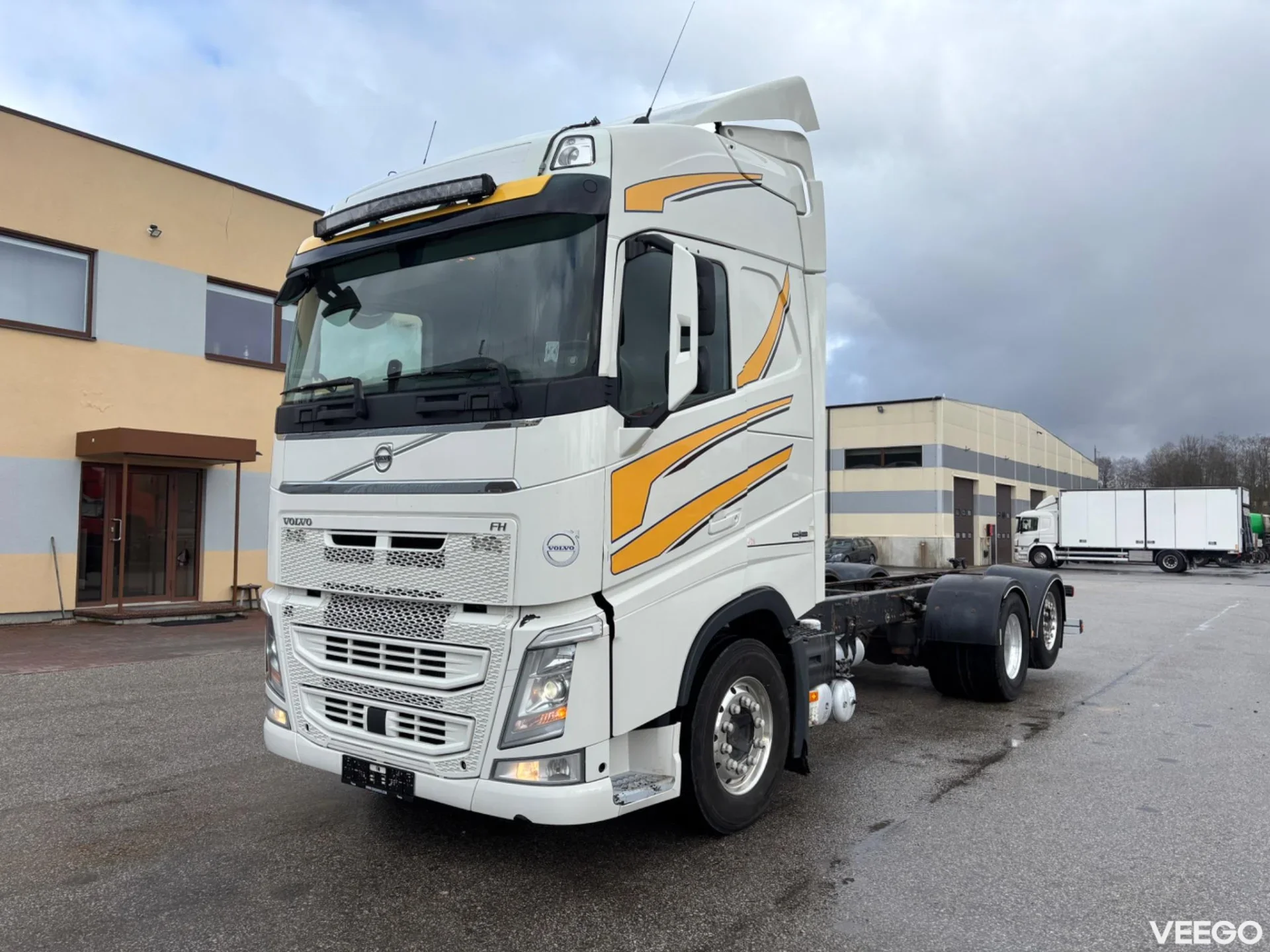 Volvo FH 6X2*4 EURO6 + CHASSIS 7500MM 405kW