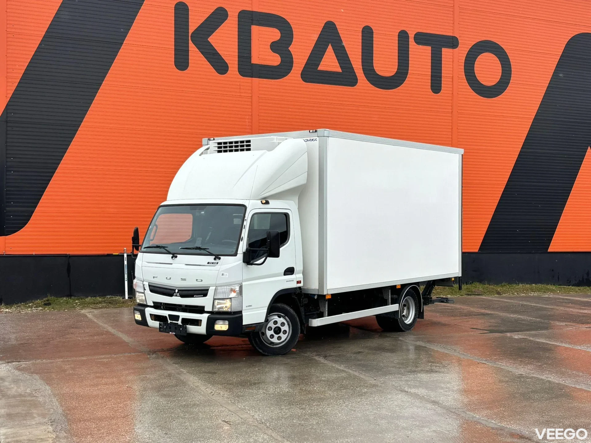 Mitsubishi Fuso Canter THERMOKING V-500 Max / BOX L=4359 mm 175kW