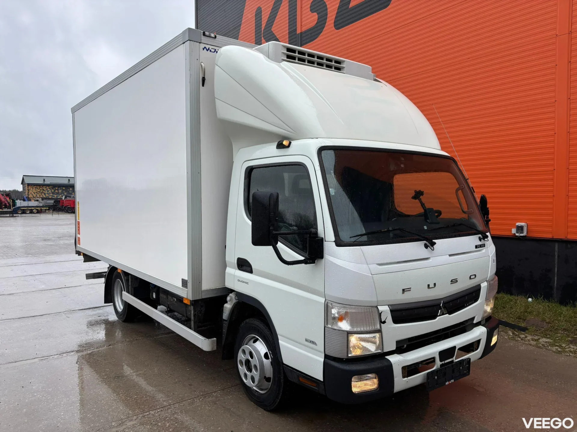 Mitsubishi Fuso Canter THERMOKING V-500 Max / BOX L=4359 mm 175kW