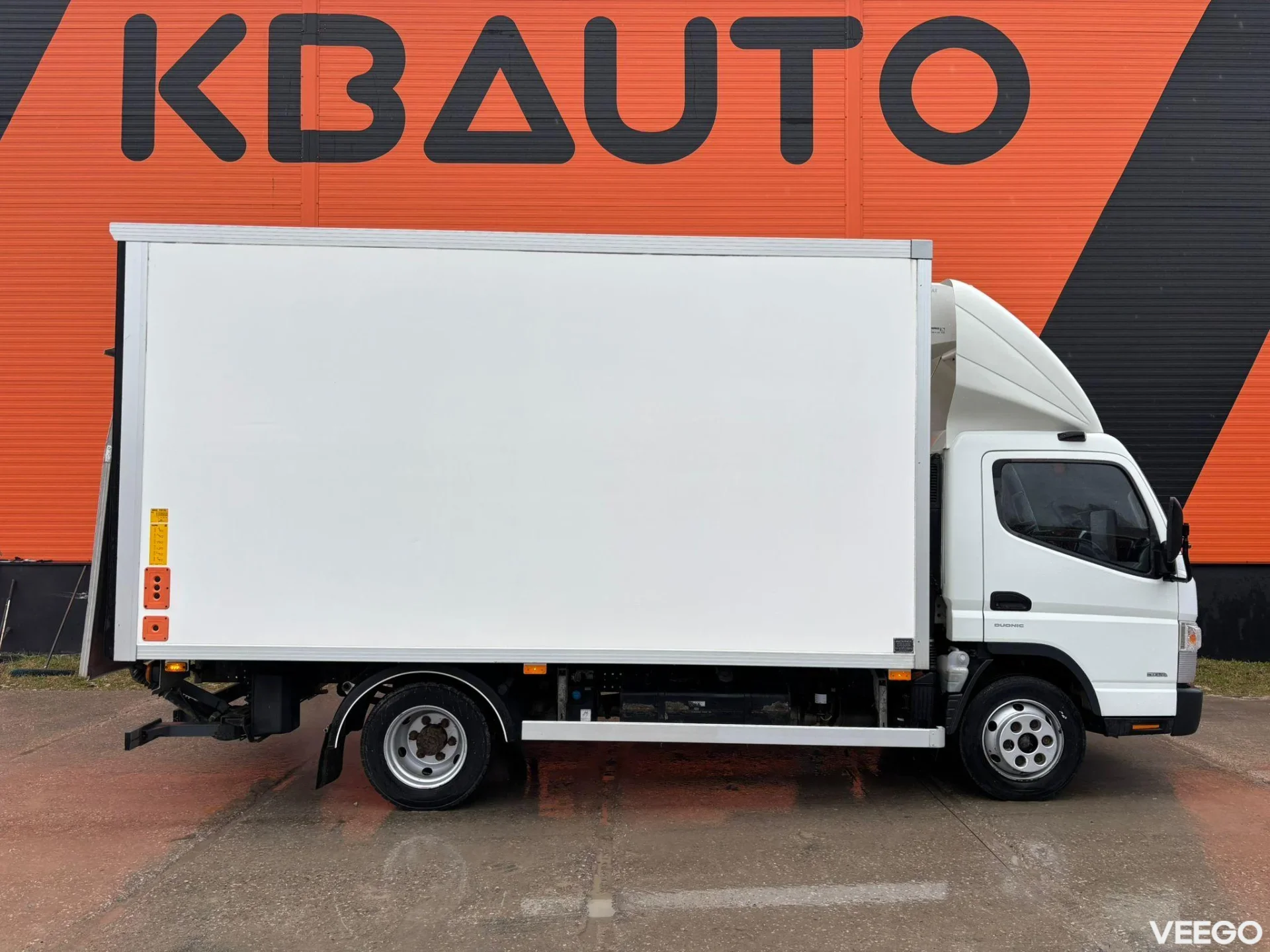 Mitsubishi Fuso Canter THERMOKING V-500 Max / BOX L=4359 mm 175kW