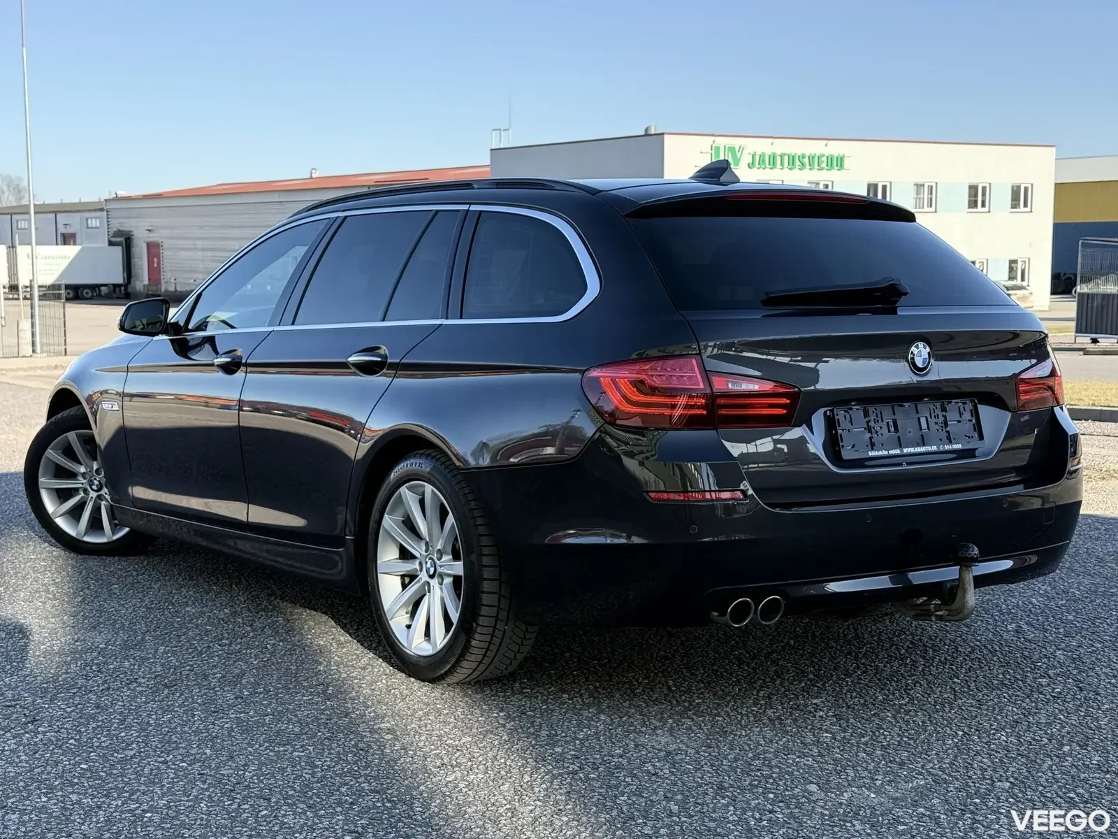 BMW 530 D Touring Luxury Sportpakett 3 190kW