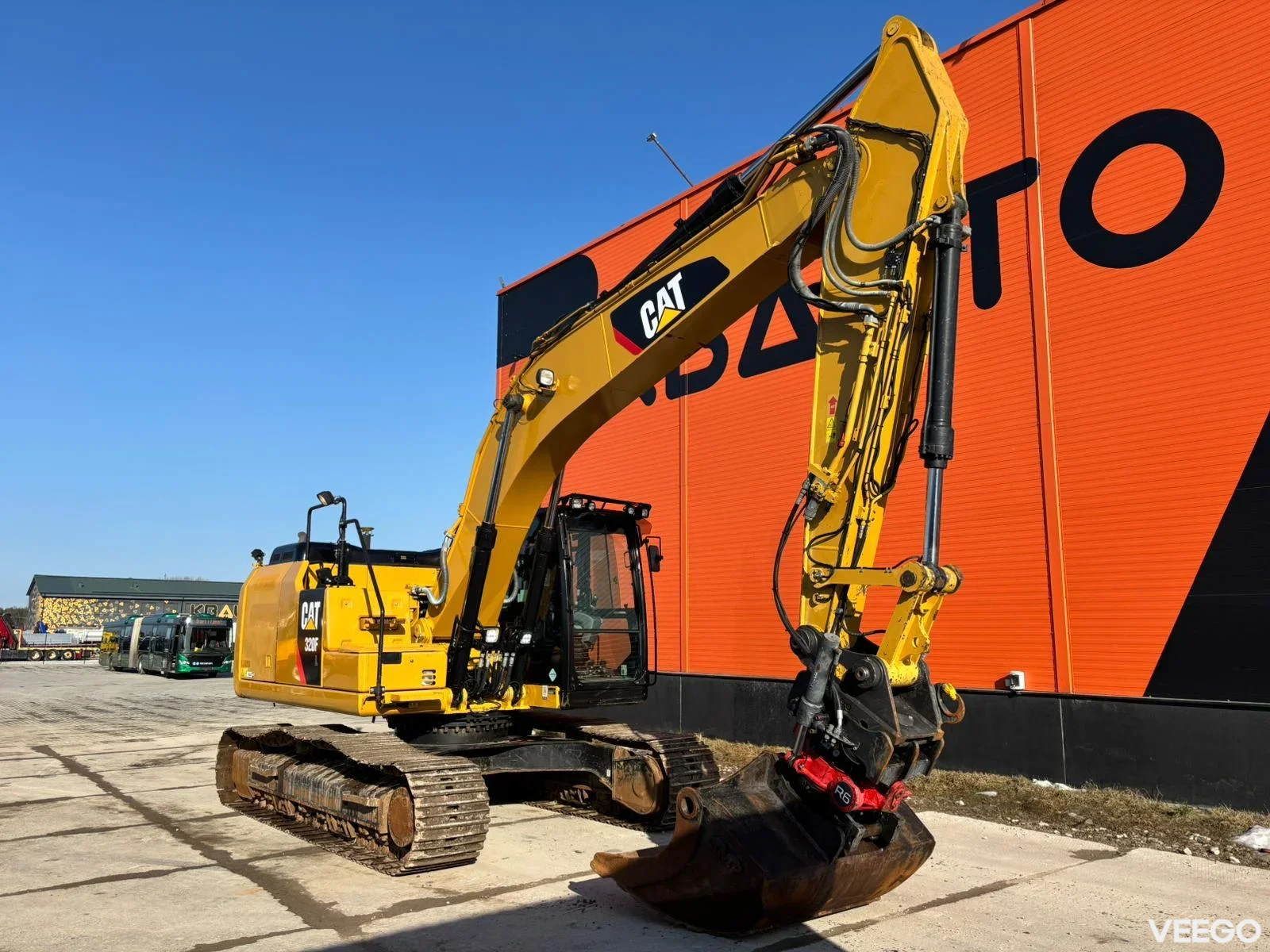 Caterpillar 320 2 BUCKETS / 3D / TILTROTATOR / AC / CENTRAL LUBRICATION 122kW