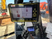 Caterpillar 320 2 BUCKETS / 3D / TILTROTATOR / AC / CENTRAL LUBRICATION 122kW thumbnail