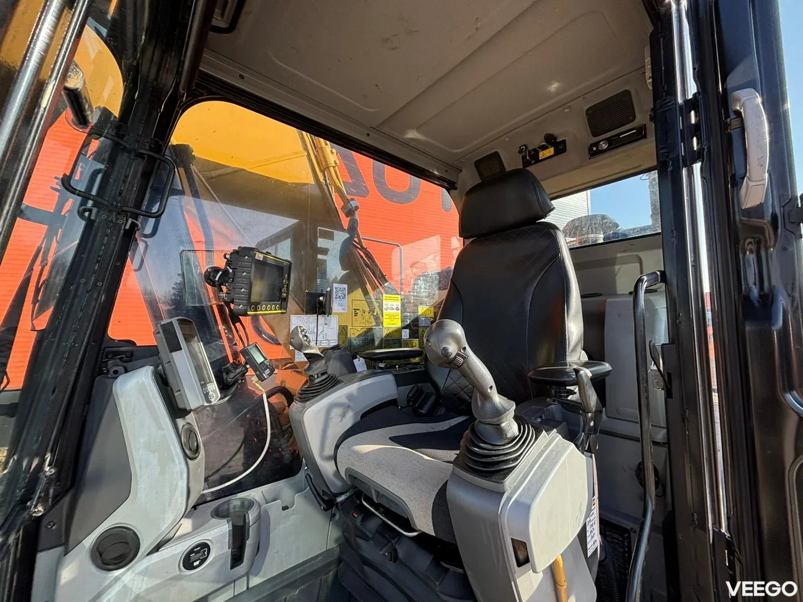 Caterpillar 320 2 BUCKETS / 3D / TILTROTATOR / AC / CENTRAL LUBRICATION 122kW