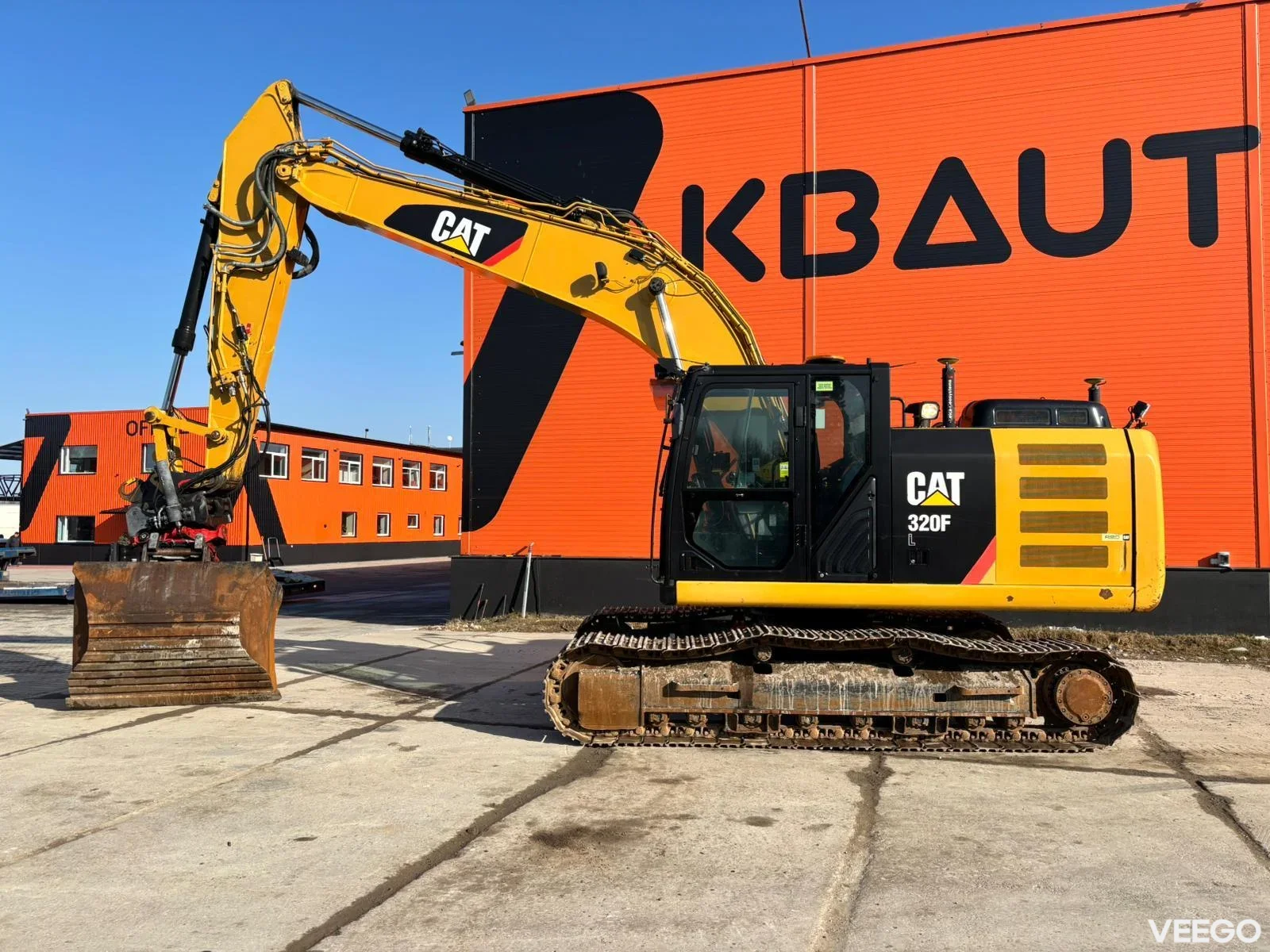 Caterpillar 320 2 BUCKETS / 3D / TILTROTATOR / AC / CENTRAL LUBRICATION 122kW