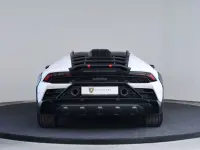 Lamborghini Huracan Sterrato 5.2 449kW thumbnail
