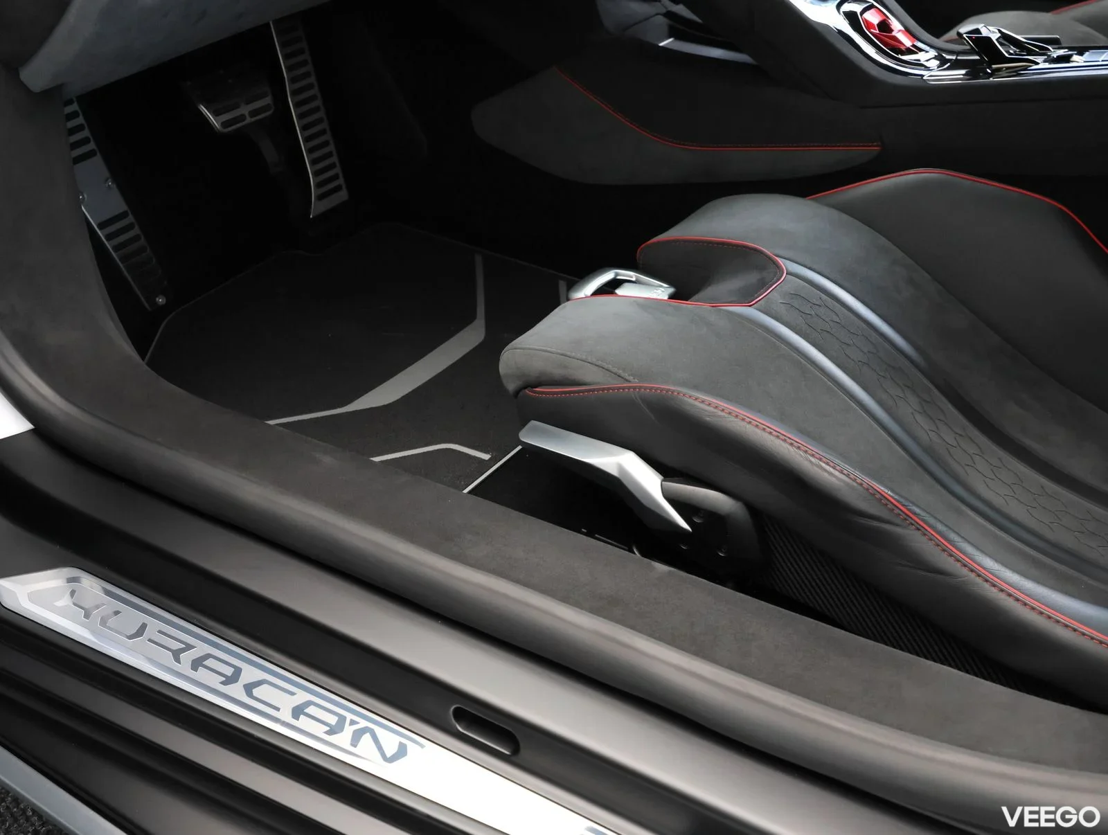 Lamborghini Huracan Sterrato 5.2 449kW