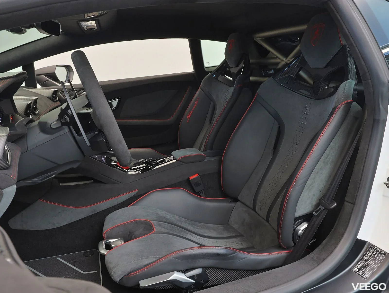 Lamborghini Huracan Sterrato 5.2 449kW