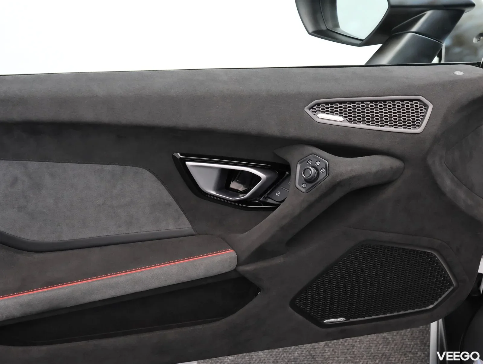 Lamborghini Huracan Sterrato 5.2 449kW