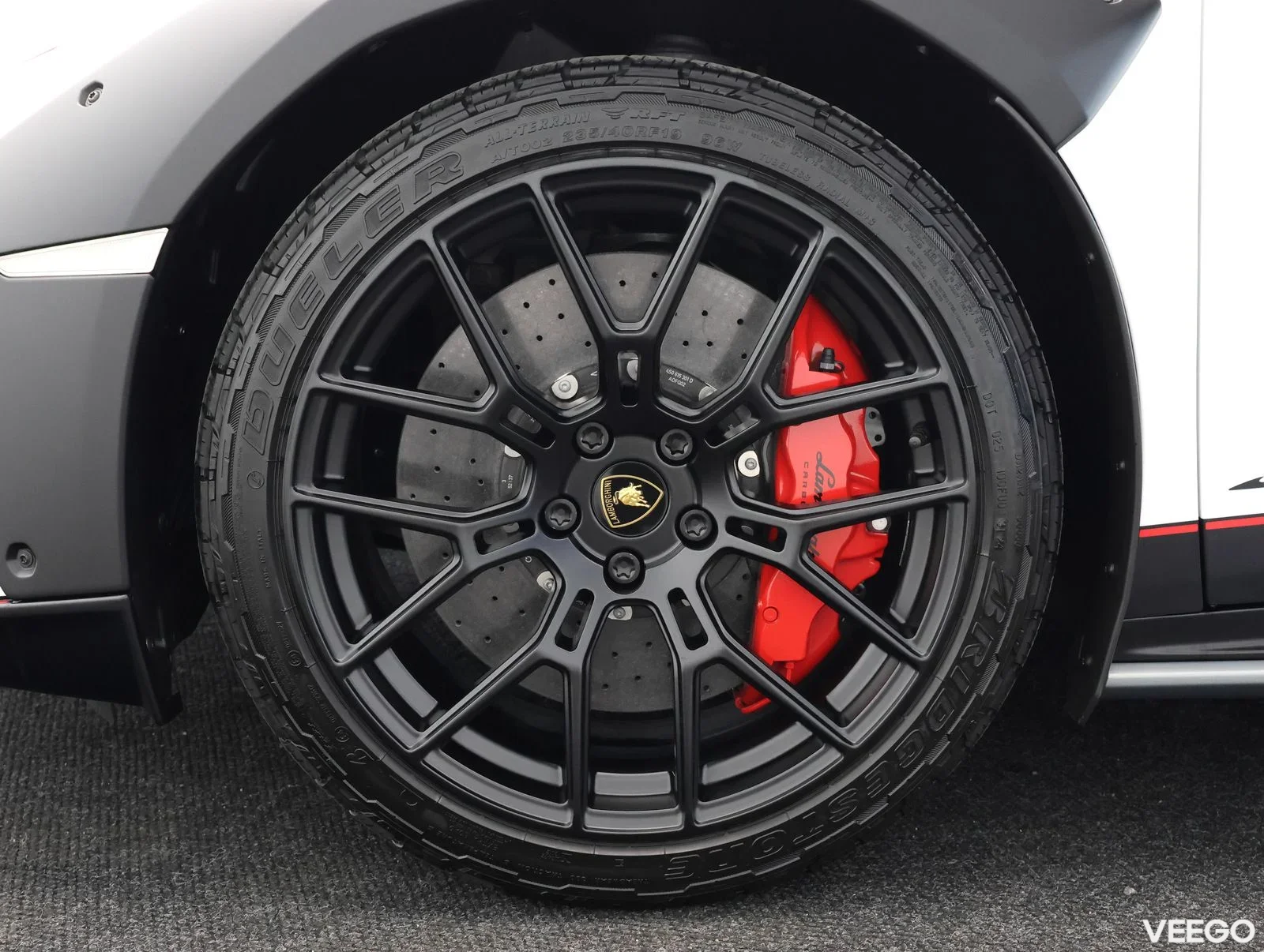 Lamborghini Huracan Sterrato 5.2 449kW