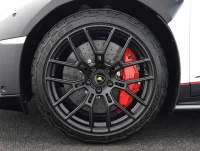 Lamborghini Huracan Sterrato 5.2 449kW thumbnail