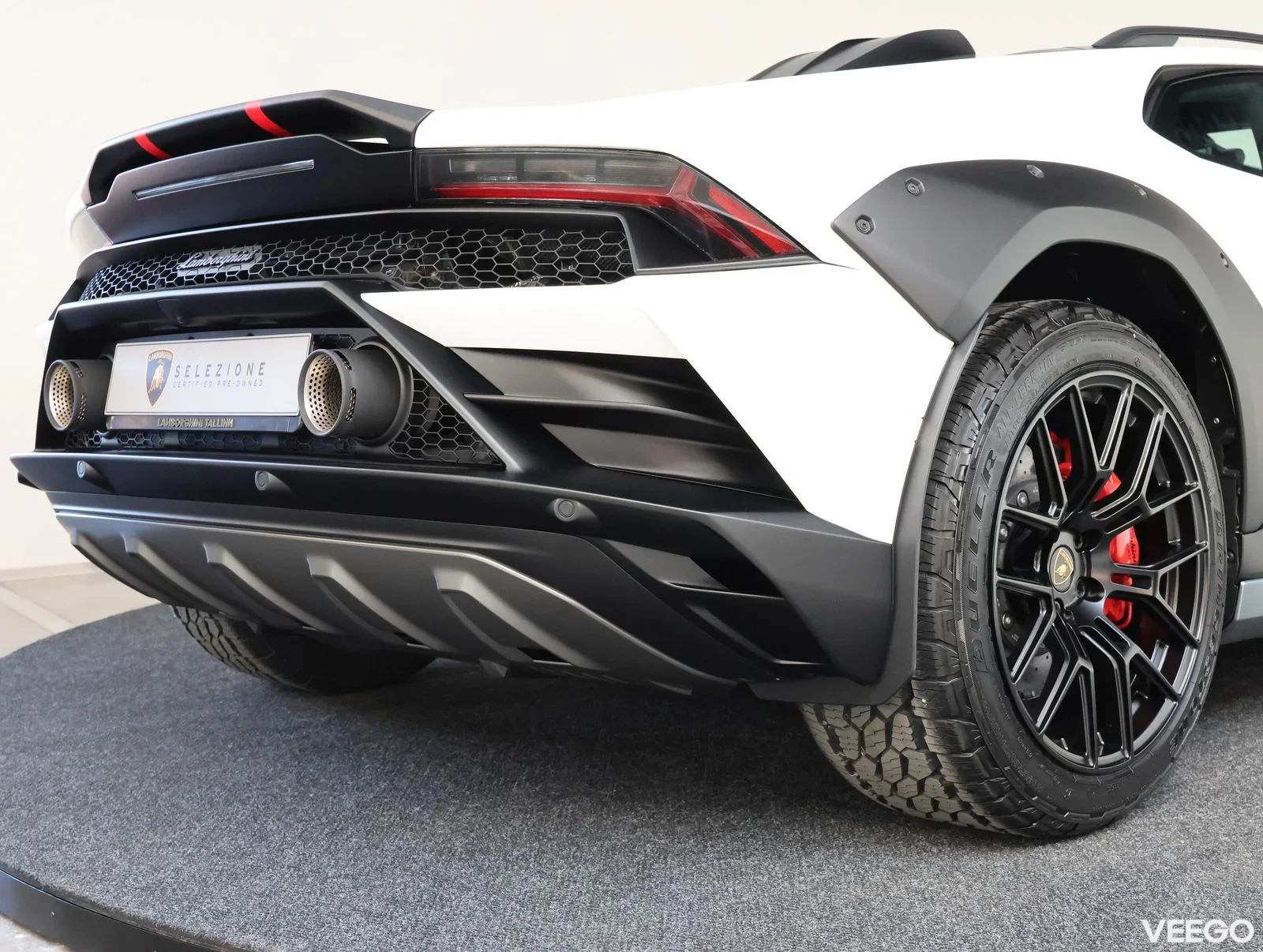 Lamborghini Huracan Sterrato 5.2 449kW
