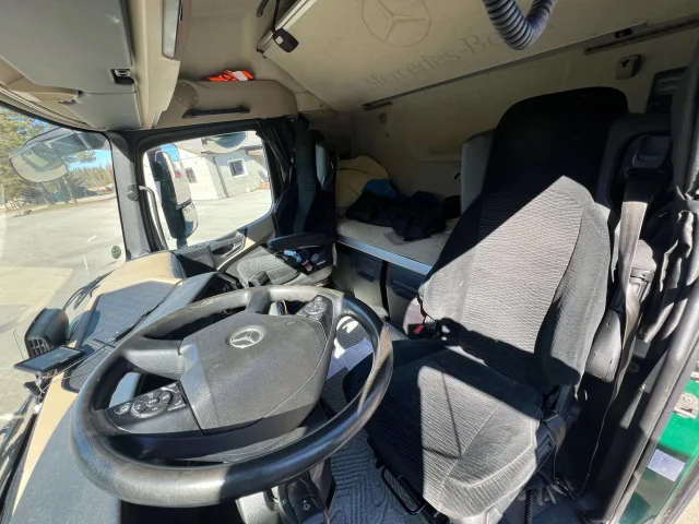 Image of Mercedes-Benz Actros 265kW