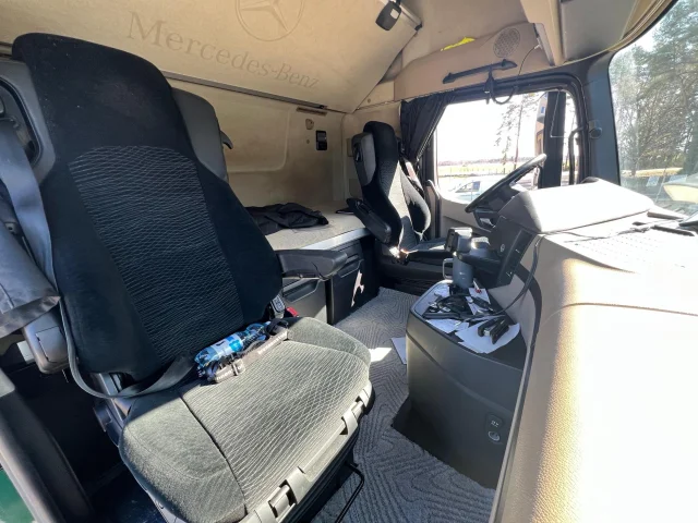 Image of Mercedes-Benz Actros 265kW