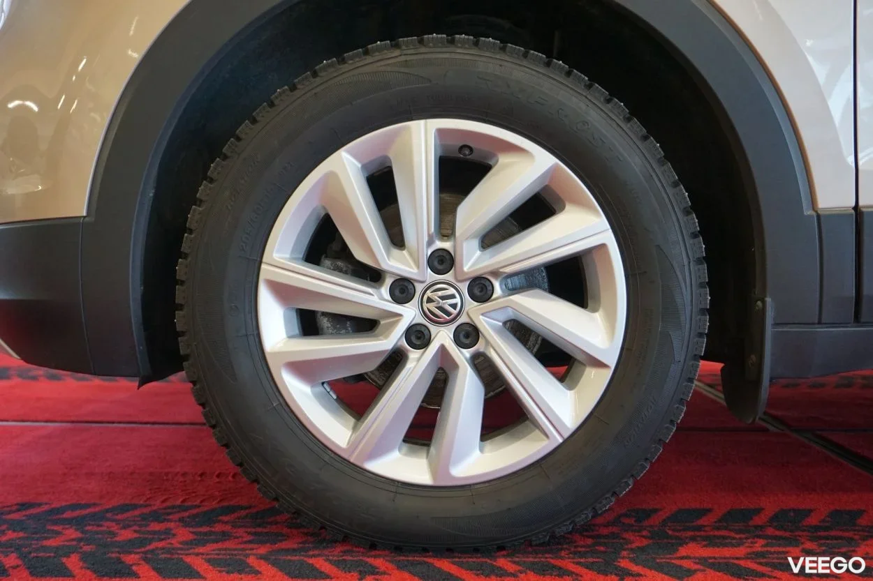 Volkswagen T-Cross - 1 85kW