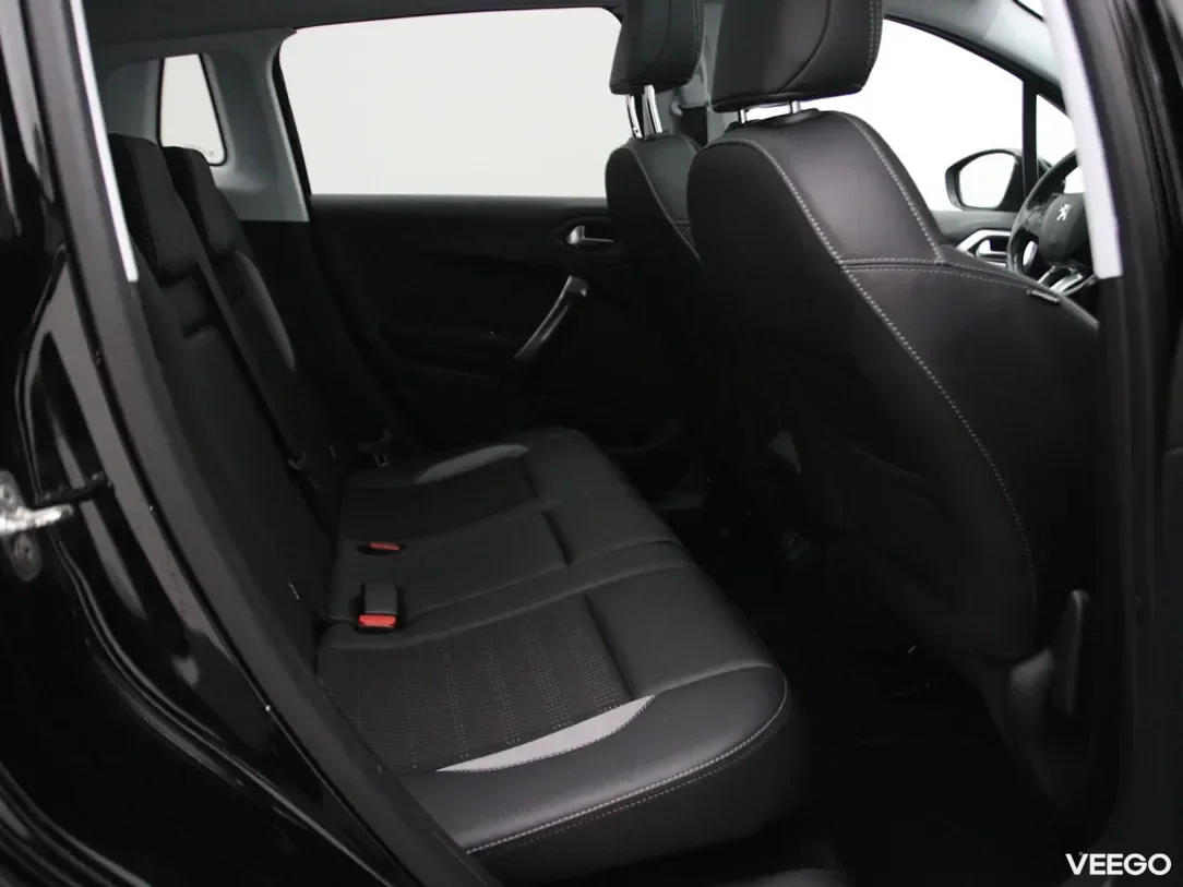 Peugeot 2008 1.2 81kW