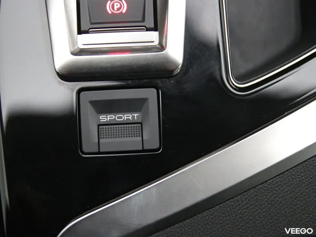 Peugeot 3008 1.2 96kW