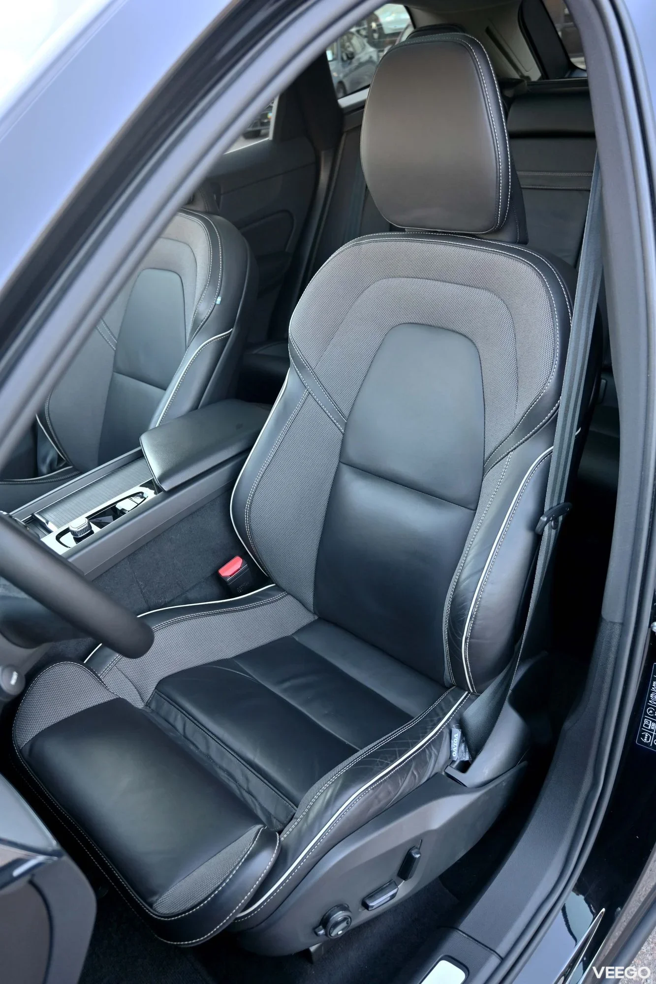 Volvo XC60 AWD INTELLI SAFE MY22 2 293kW