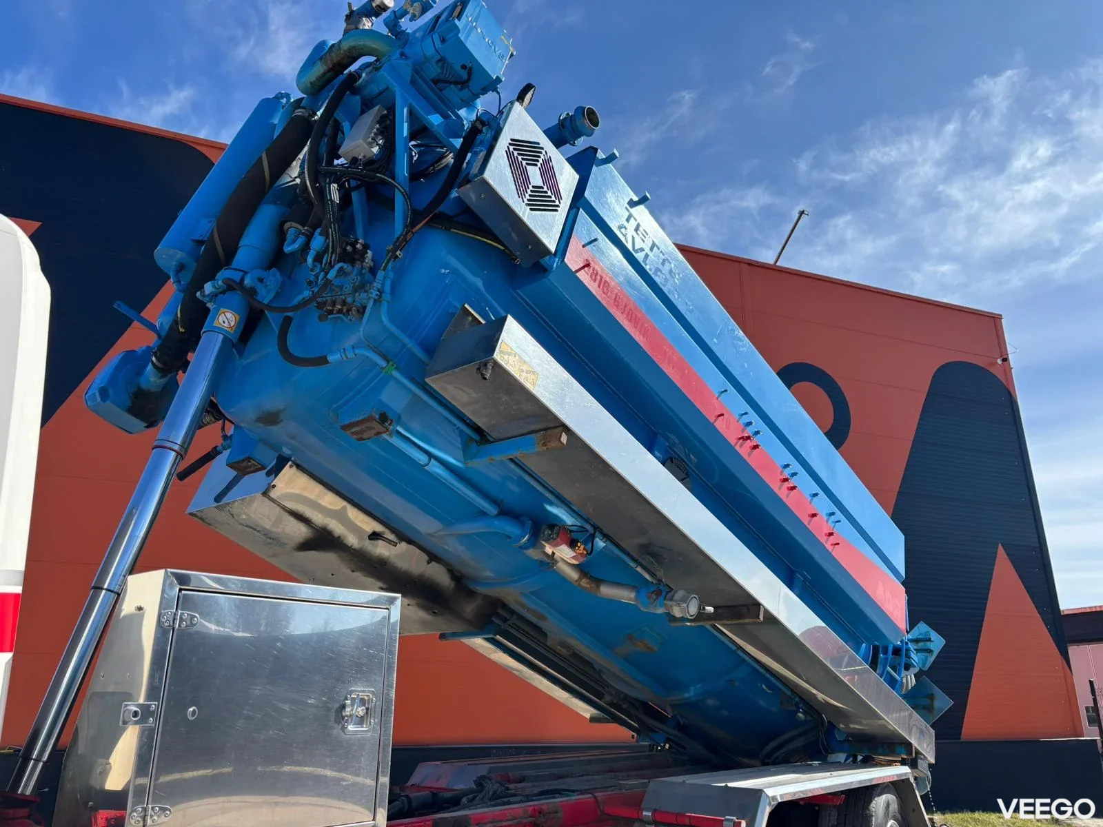 SCANIA P400 Korp&Son ADR tank 13000 l ( 3000+10000 l ) / vacuum CVS / pressure Pratissol KF36 - 152 l/min - 130 bar 400kW