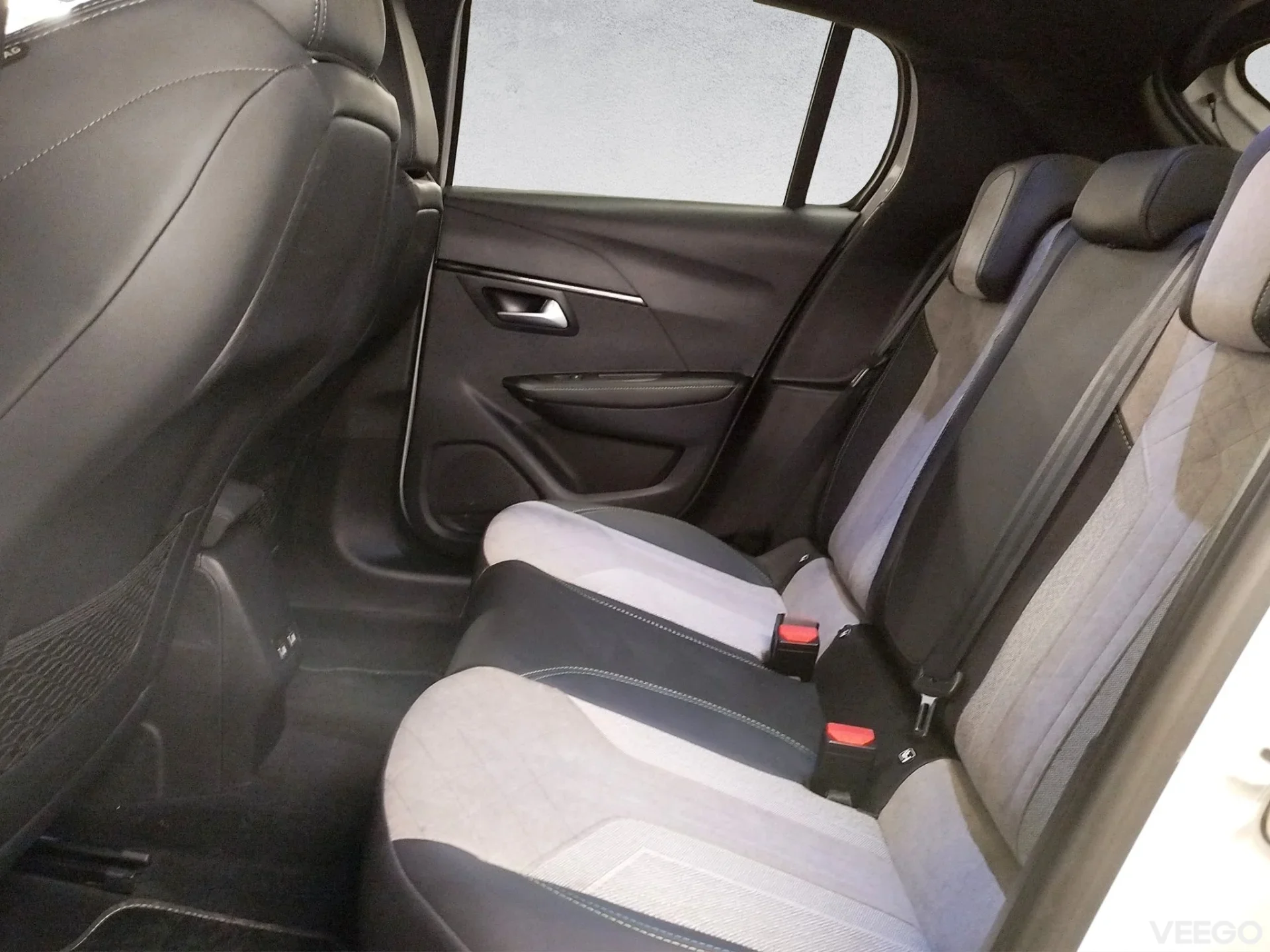 Peugeot 208 GT Pack PureTech 100 AT8 74kW