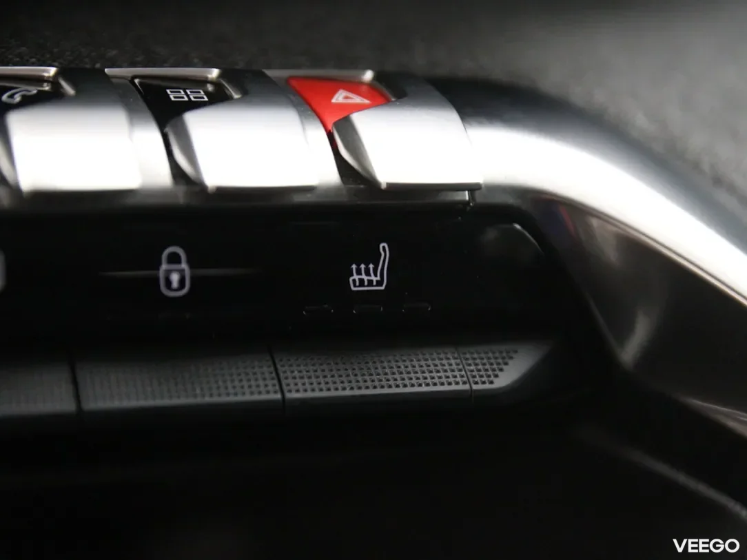 Peugeot 3008 1.2 96kW