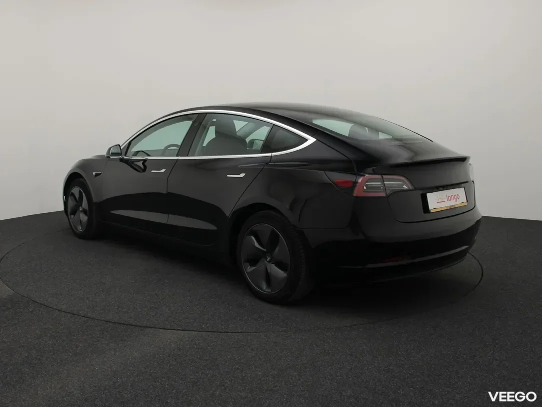 Tesla Model 3 0 239kW