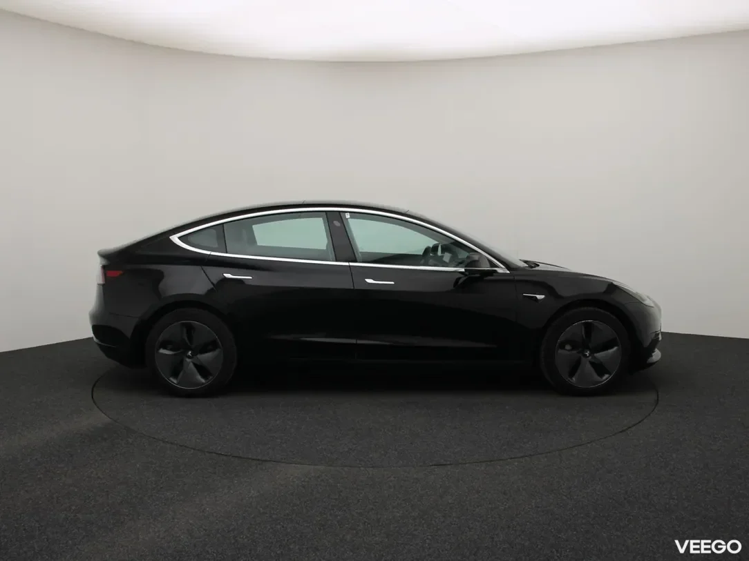 Tesla Model 3 0 239kW