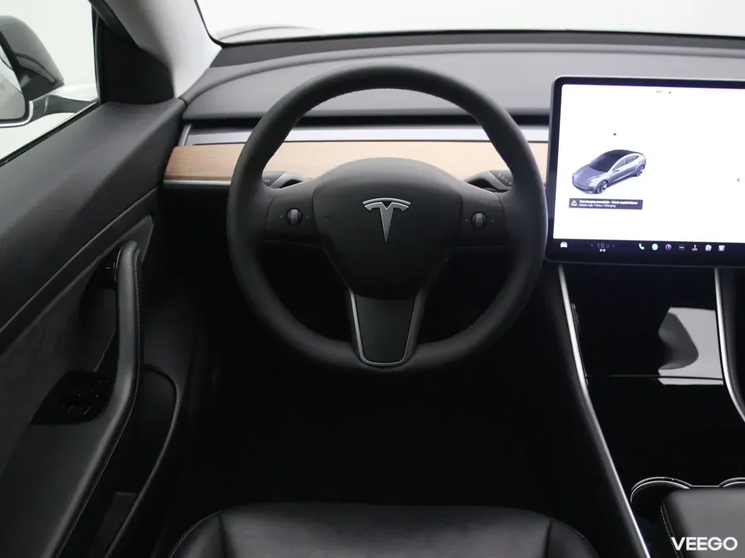 Tesla Model 3 0 239kW