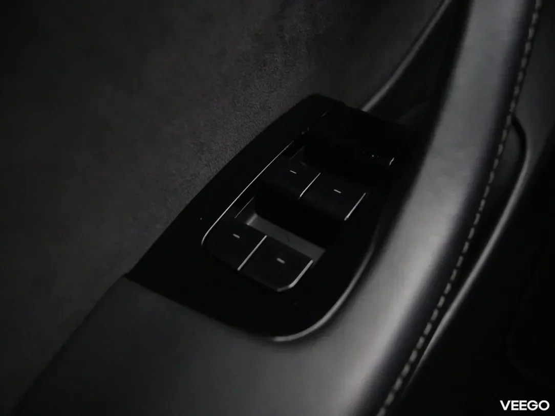 Tesla Model 3 0 239kW